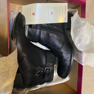Naturalizer mid ankle boot
